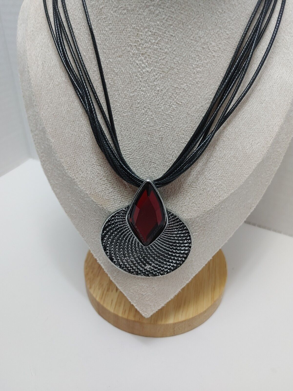 Designer Inspired Silver Tone Metal Red GEMSTONE PENDANT LEATHER NECKLACE