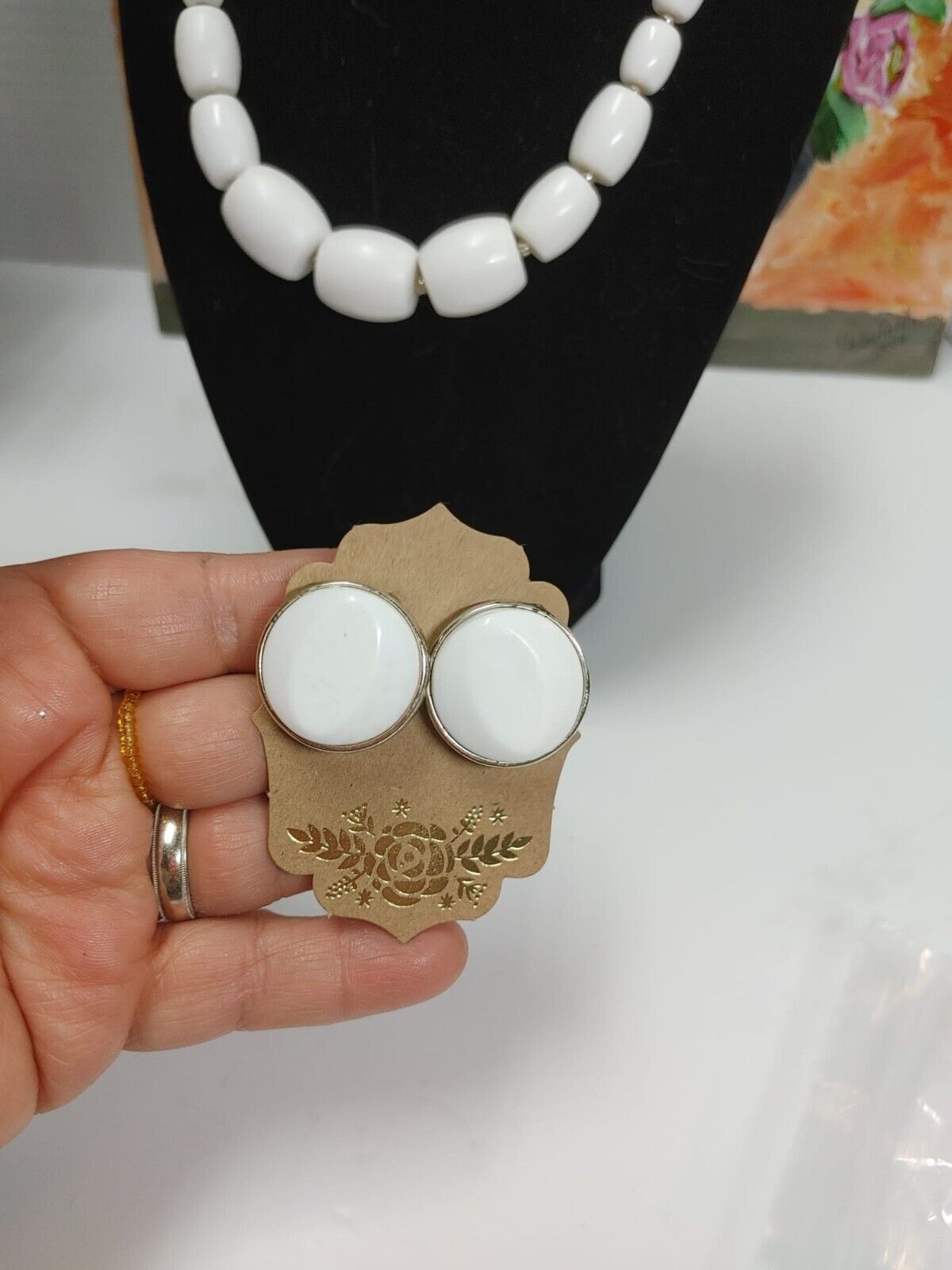 Vintage 50s White Graduated Bead Choker Unique Clasp Necklace Earrings Boho