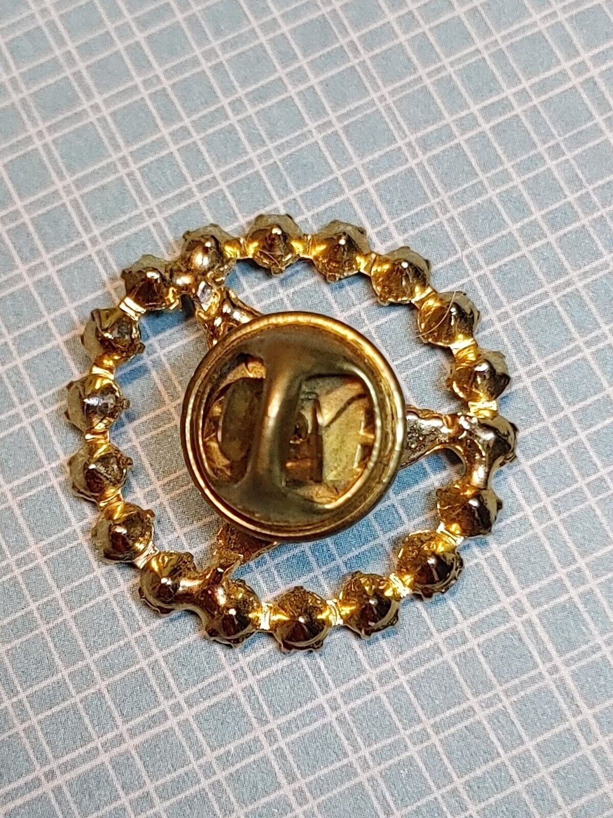 GoldTone Guardian Angel Pin Purple Rhinestone Circle Wreath Vintage