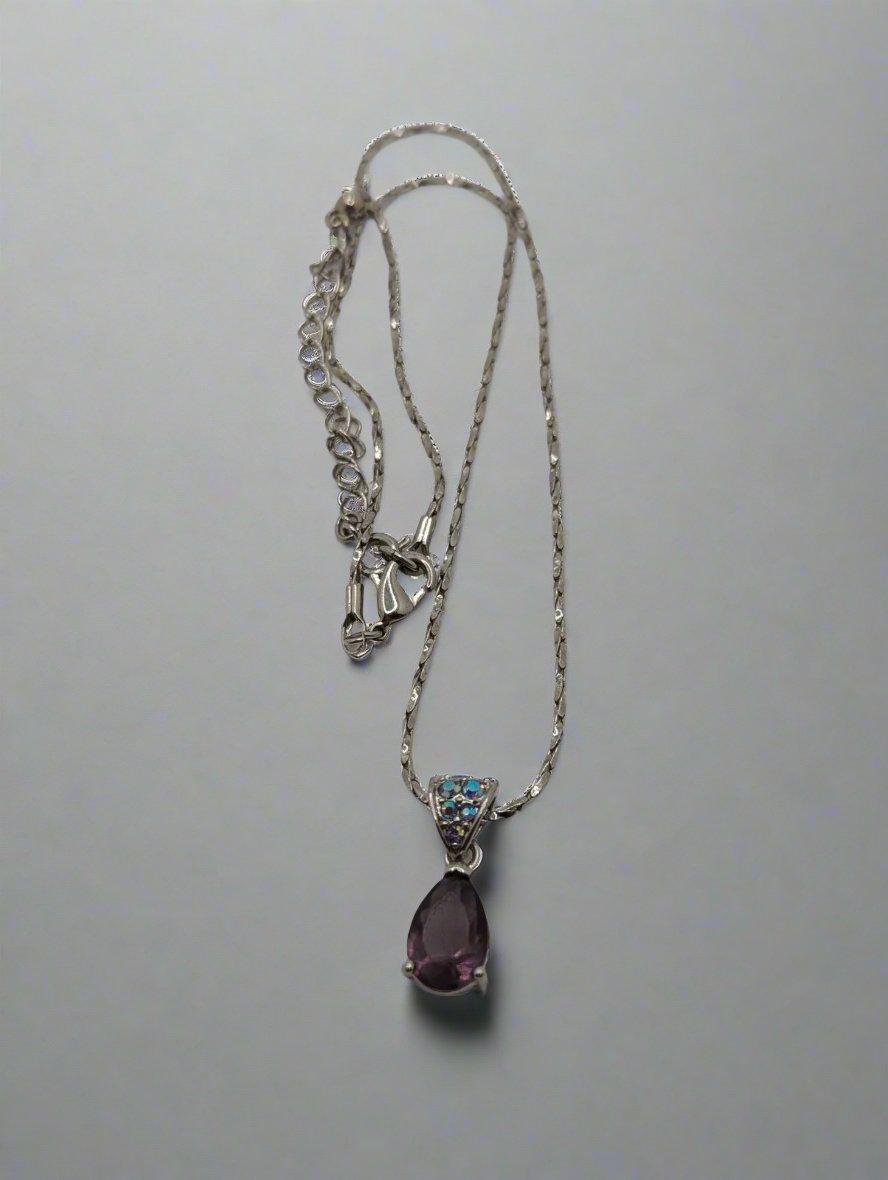 Avon NR Amethyst AB Rhinestone Pendent Necklace Silver Tone 2006
