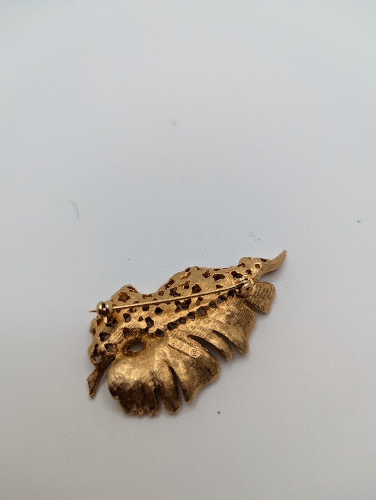 Vintage BSK brooch/earrings set, leaf shape gold tone, Clear Rhinestones
