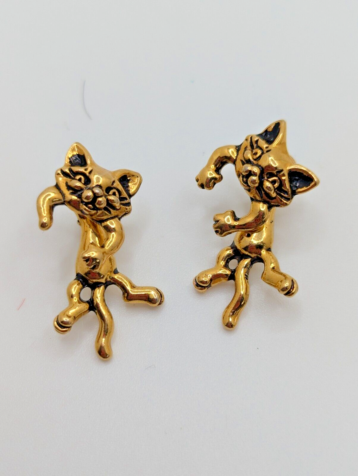 Vintage Stud Pierced Earrings Kitty Cat 2 Part Gold Tone 1-1/8"