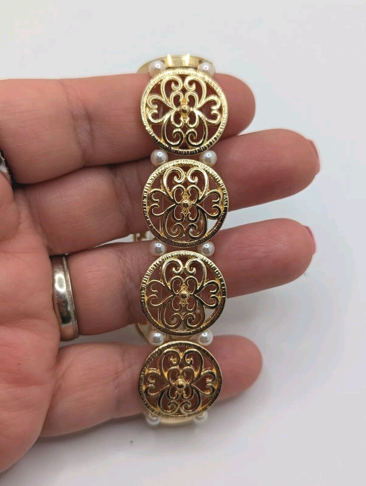 RMN Filigree Gold tone Link Bracelet Stretch Faux Pearls