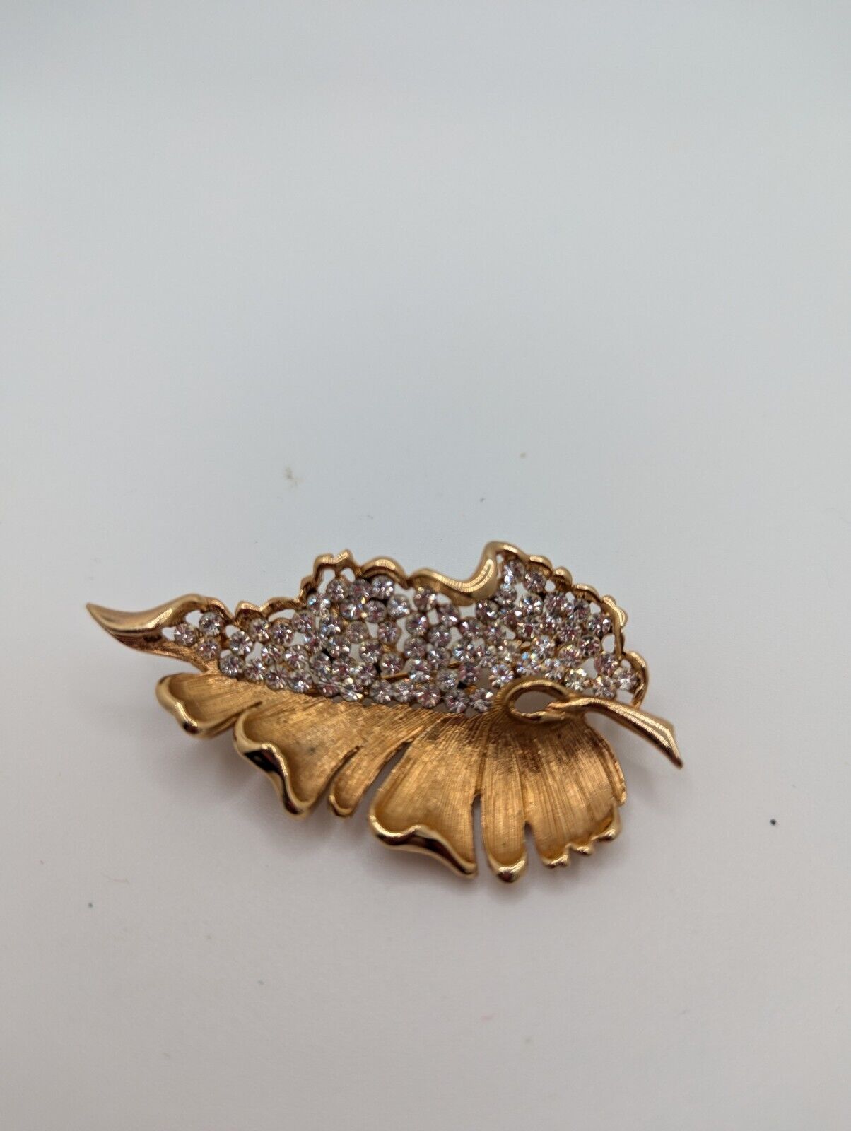 Vintage BSK brooch/earrings set, leaf shape gold tone, Clear Rhinestones