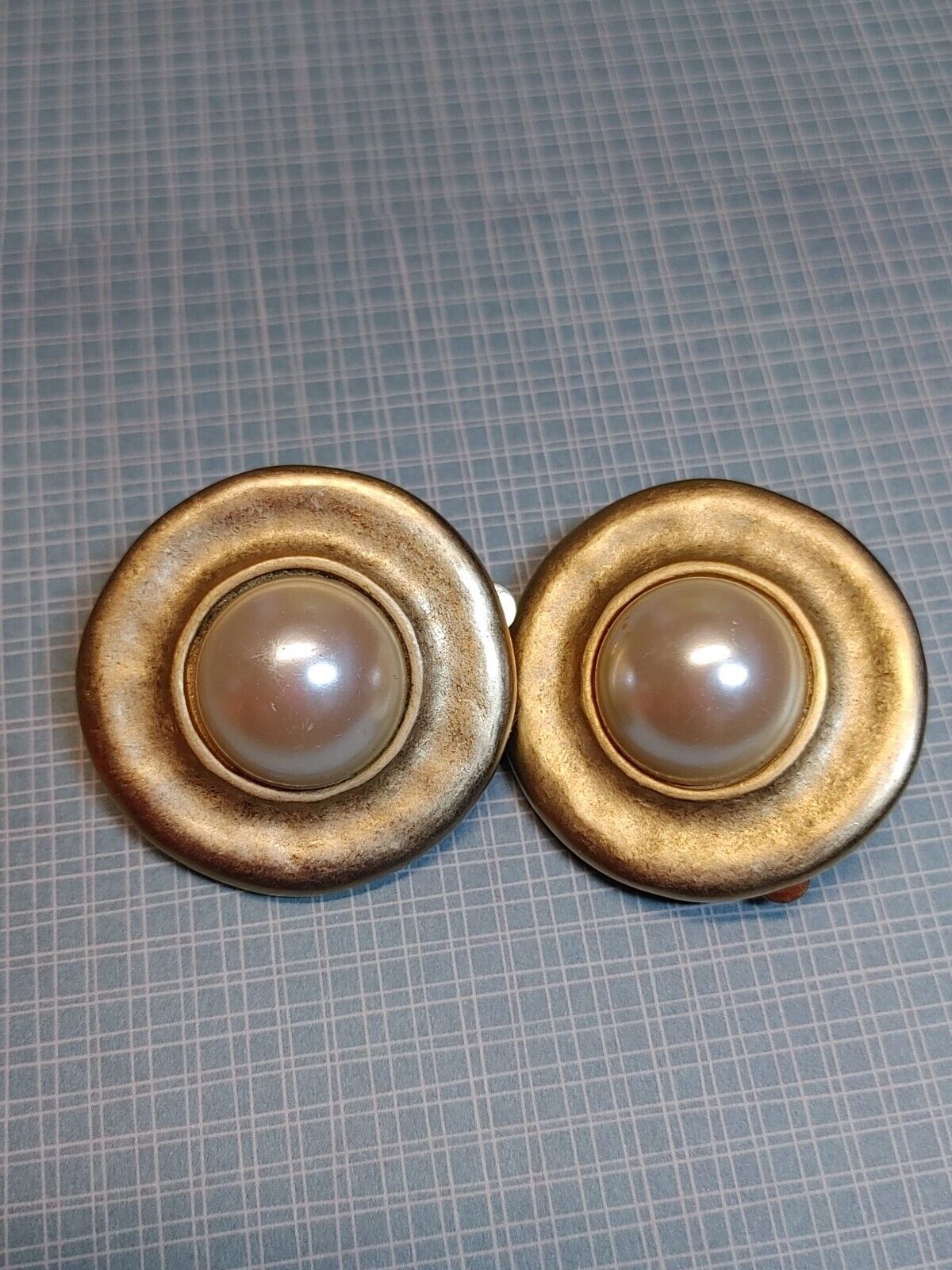 Erwin Pearl Statement Clip Earrings Matte Gold Tone Faux PEARL Sign PEP 1.4"