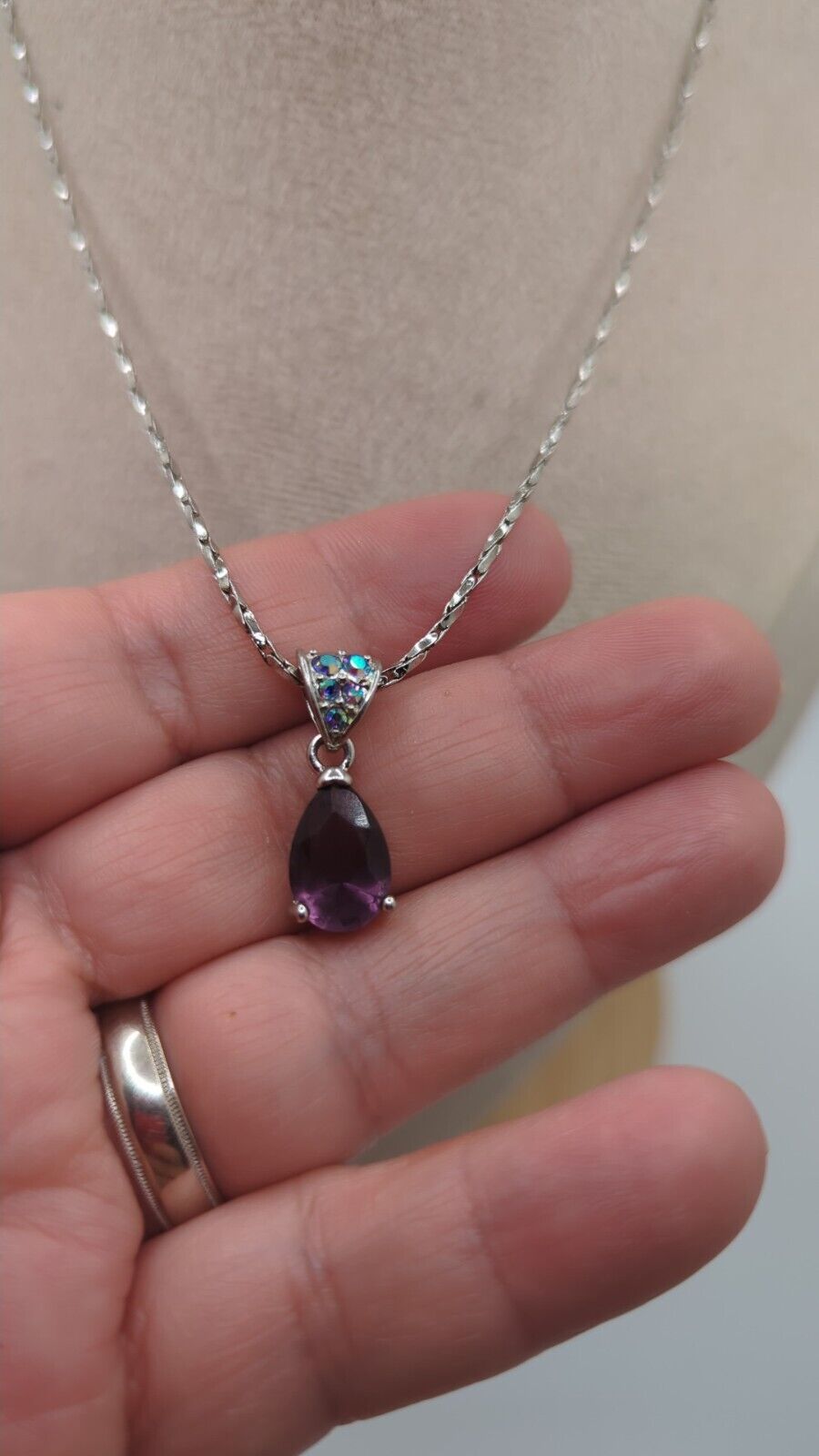Avon NR Amethyst AB Rhinestone Pendent Necklace Silver Tone 2006