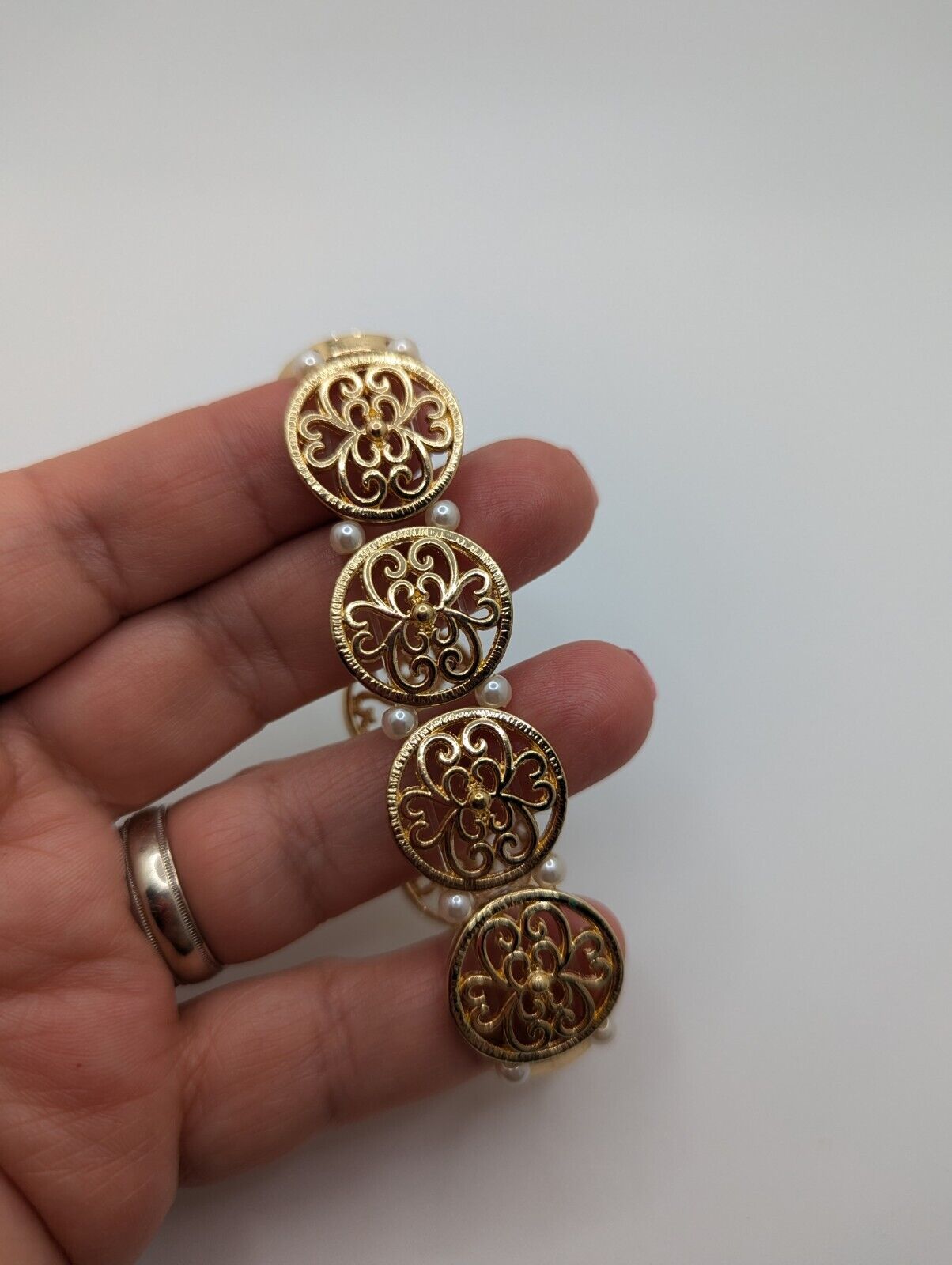 RMN Filigree Gold tone Link Bracelet Stretch Faux Pearls