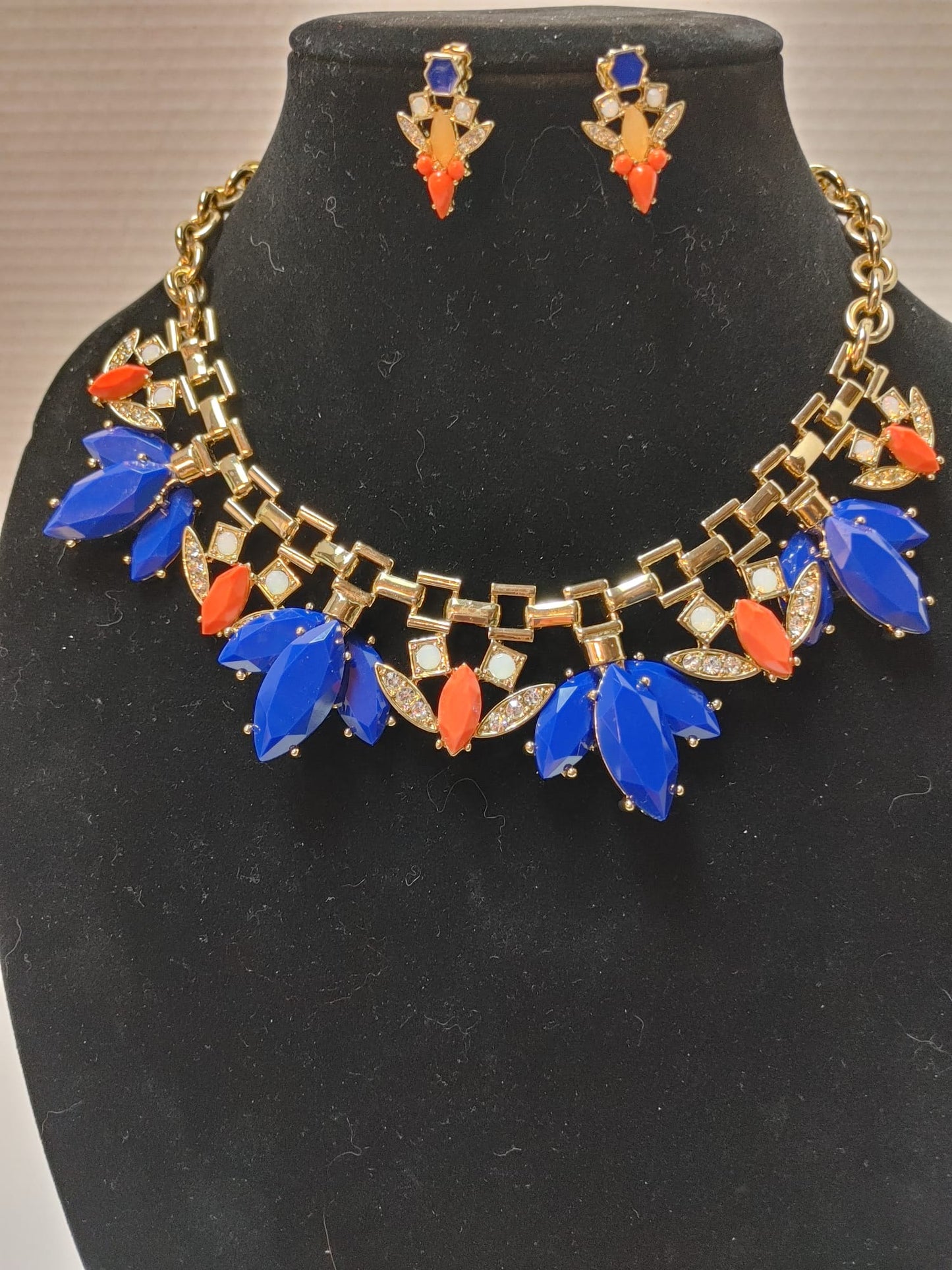 GV9 Necklace Statement Cobalt Blue & Apricot Runway Jewelry set Gold Tone VGT