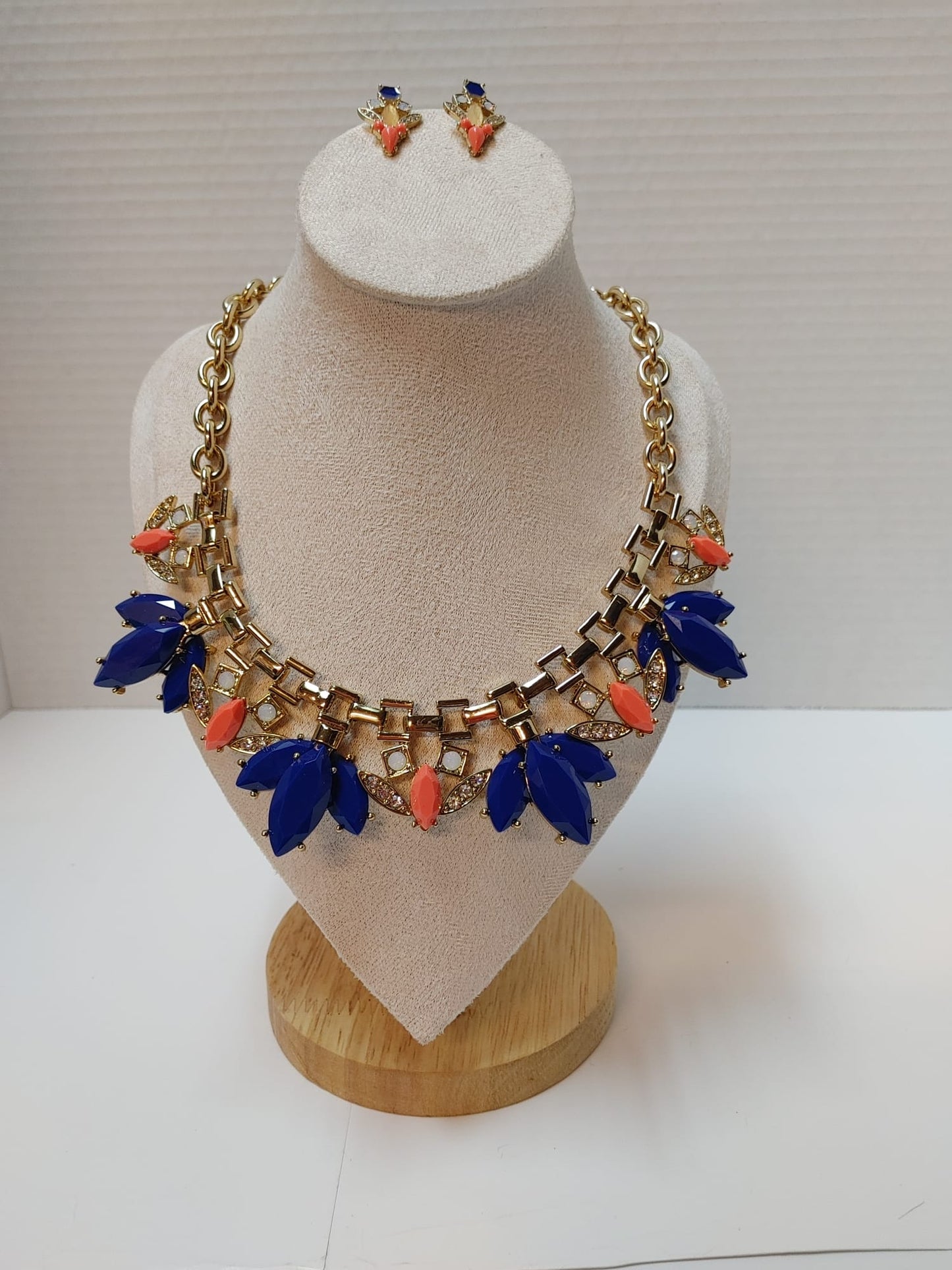 GV9 Necklace Statement Cobalt Blue & Apricot Runway Jewelry set Gold Tone VGT