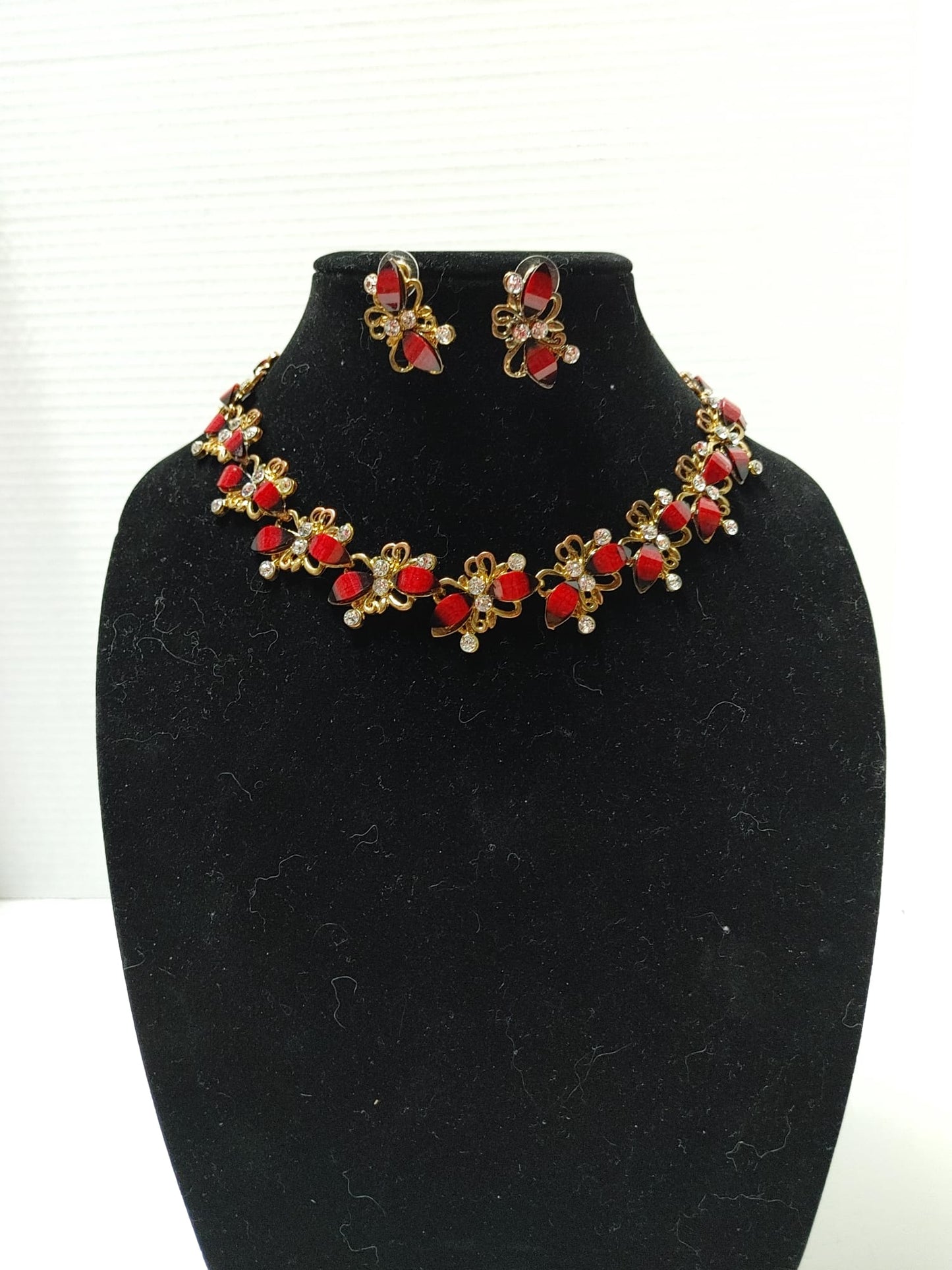 Necklace Set adorned with Rhinestones & ombré ruby cut glass leaf