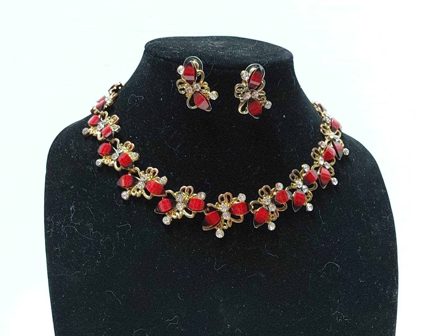 Necklace Set adorned with Rhinestones & ombré ruby cut glass leaf