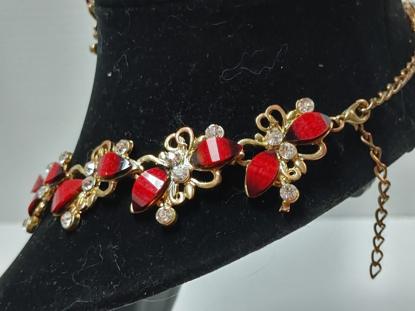 Necklace Set adorned with Rhinestones & ombré ruby cut glass leaf