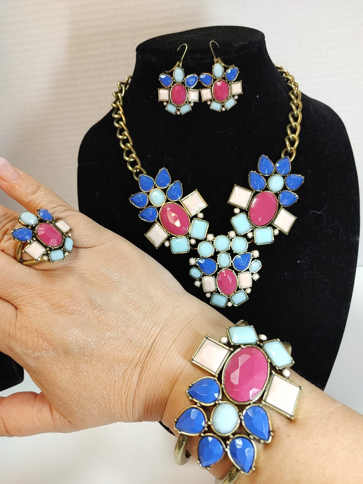 NRQ Block Faceted Lucite Necklace Bracelet Ring Earrings Demi Parure Statement