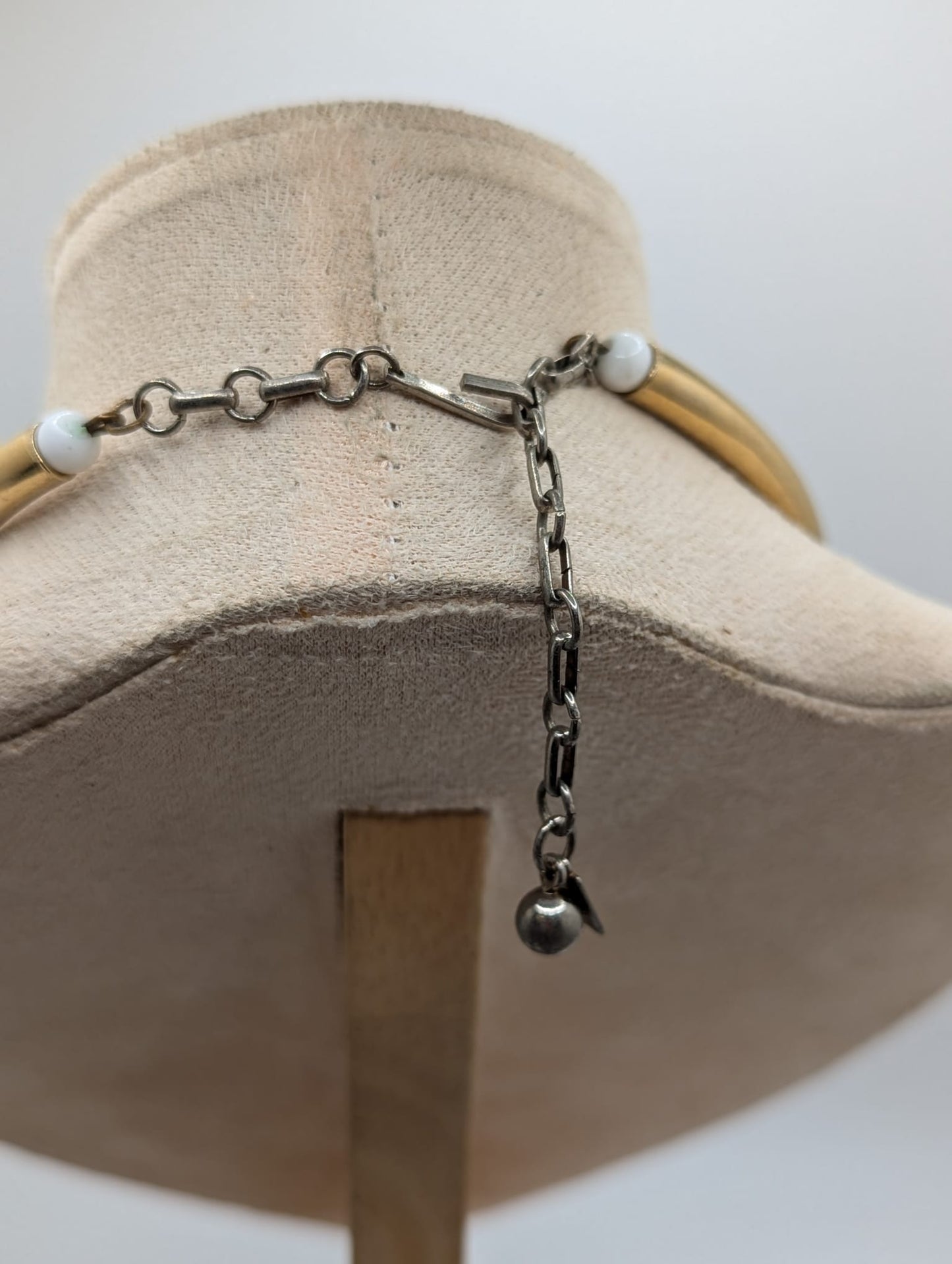 Vintage Celebrity NY White Gold Tone Necklace Acrylic Gold Tone Beads