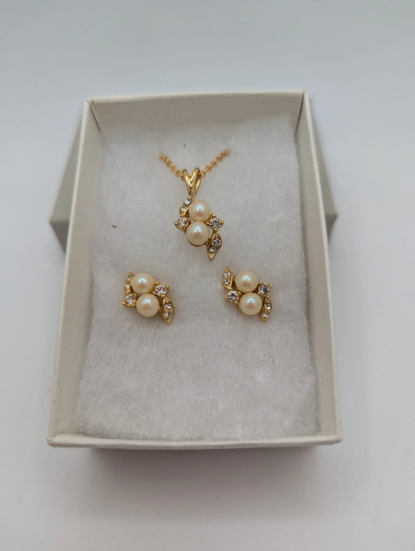 Vintage Gold Plated, Rhinestones and Faux Pearl Necklace & Earrings set