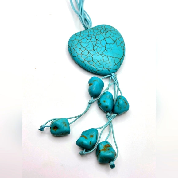 Beautiful Turquoise Chip Bead Howlite Heart Tassel Pendant Necklace 16.5β