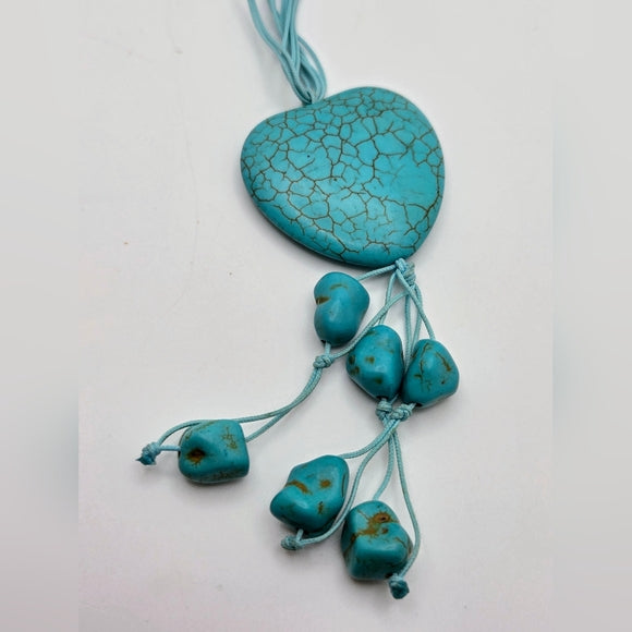 Beautiful Turquoise Chip Bead Howlite Heart Tassel Pendant Necklace 16.5β