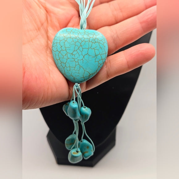 Beautiful Turquoise Chip Bead Howlite Heart Tassel Pendant Necklace 16.5β