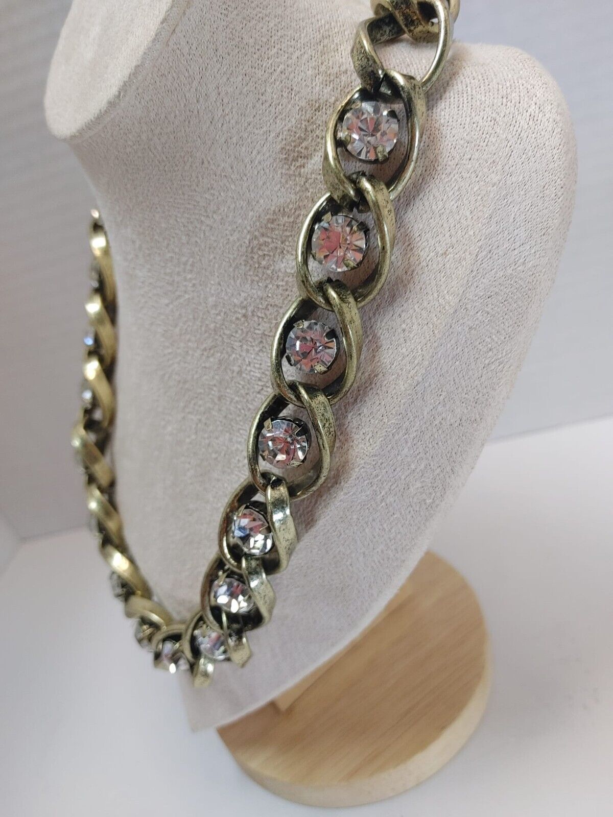Vintage Heavy Gold Tone Chocker Necklace with Rhinestone