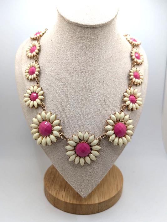 Betsy Johnson Flowers Daisy 20" Adjustable Statement Necklace Gold Tone Floral