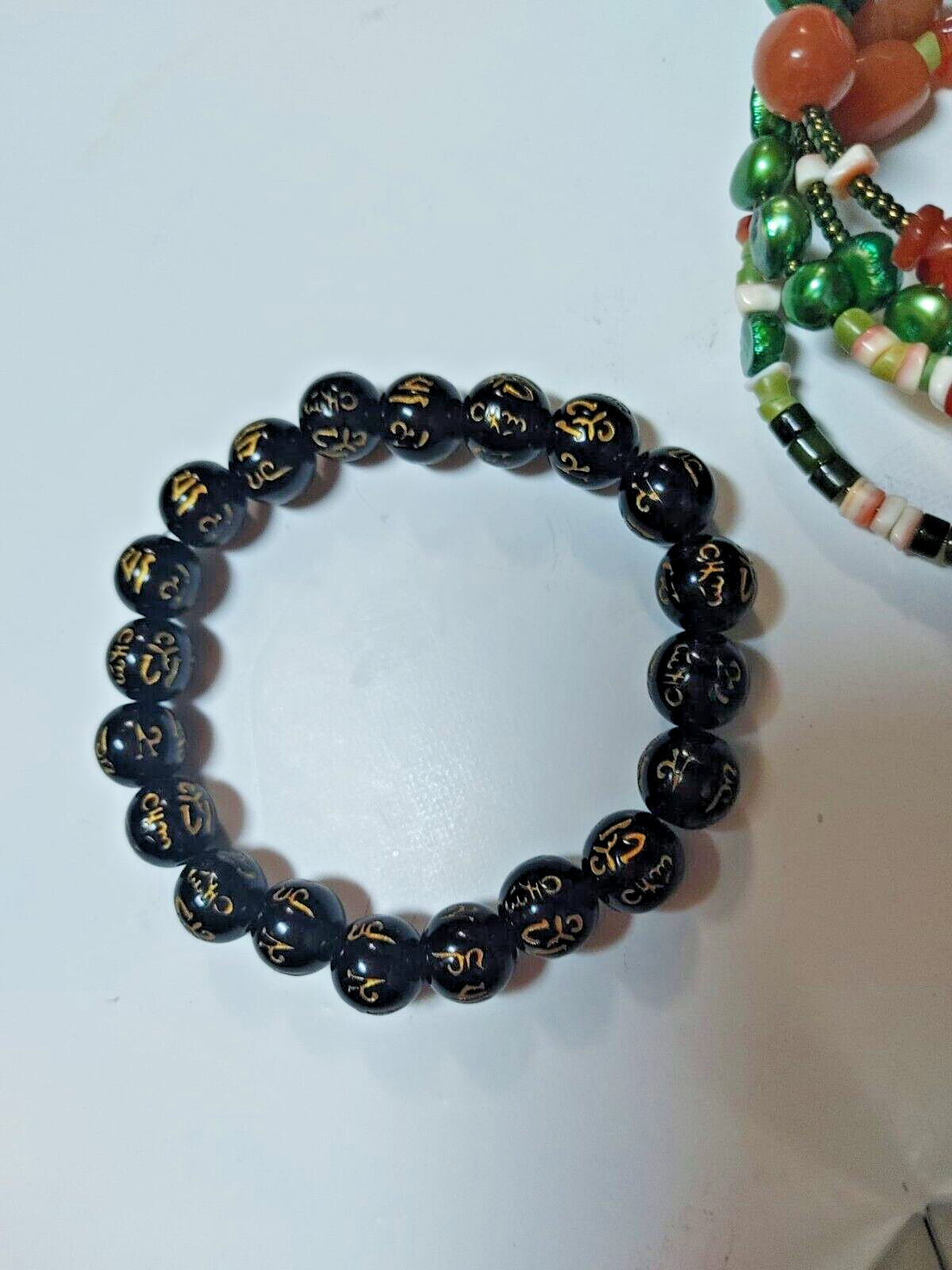 Lot Of 8 Costume Jewelry Bracelets different materials Multicolor