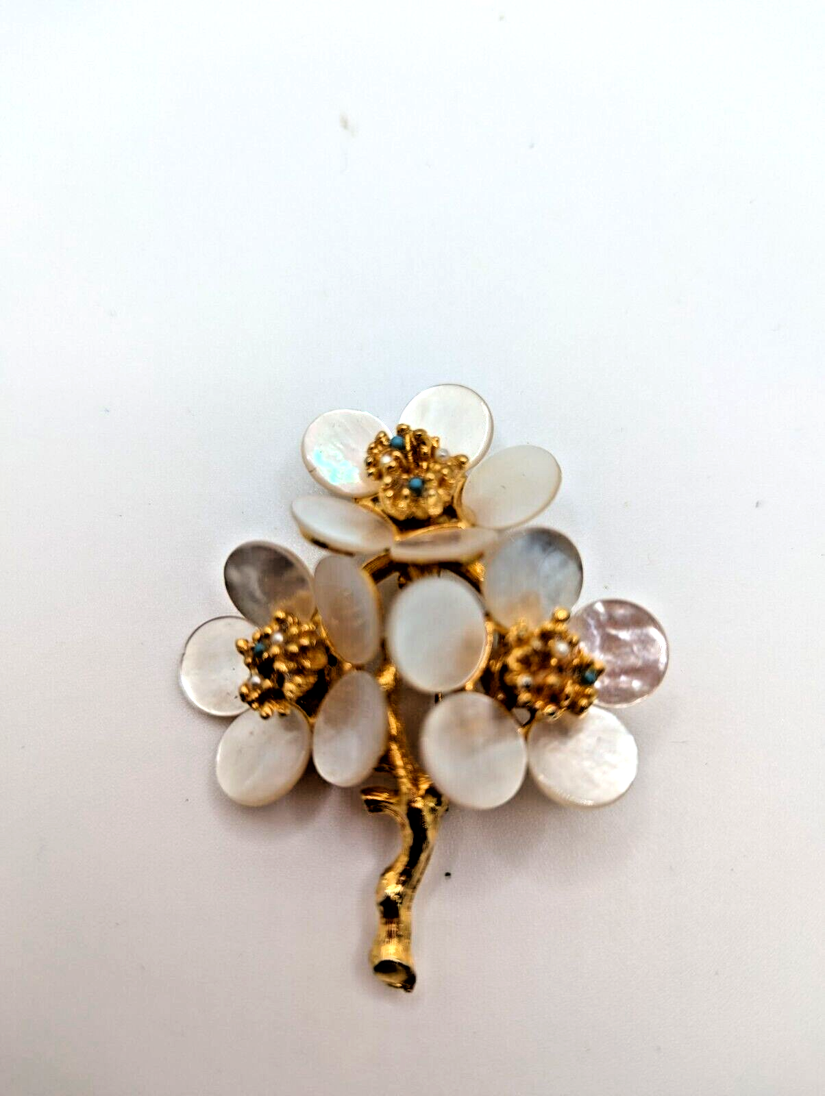 Vintage Pearl Shell Flowers Goldtone Brooch Pin Floral Foux Pearl