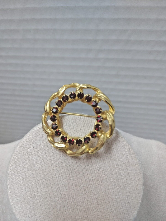 Vintage 1960s Gold Plated Garnet Rhinestone Circle Pin