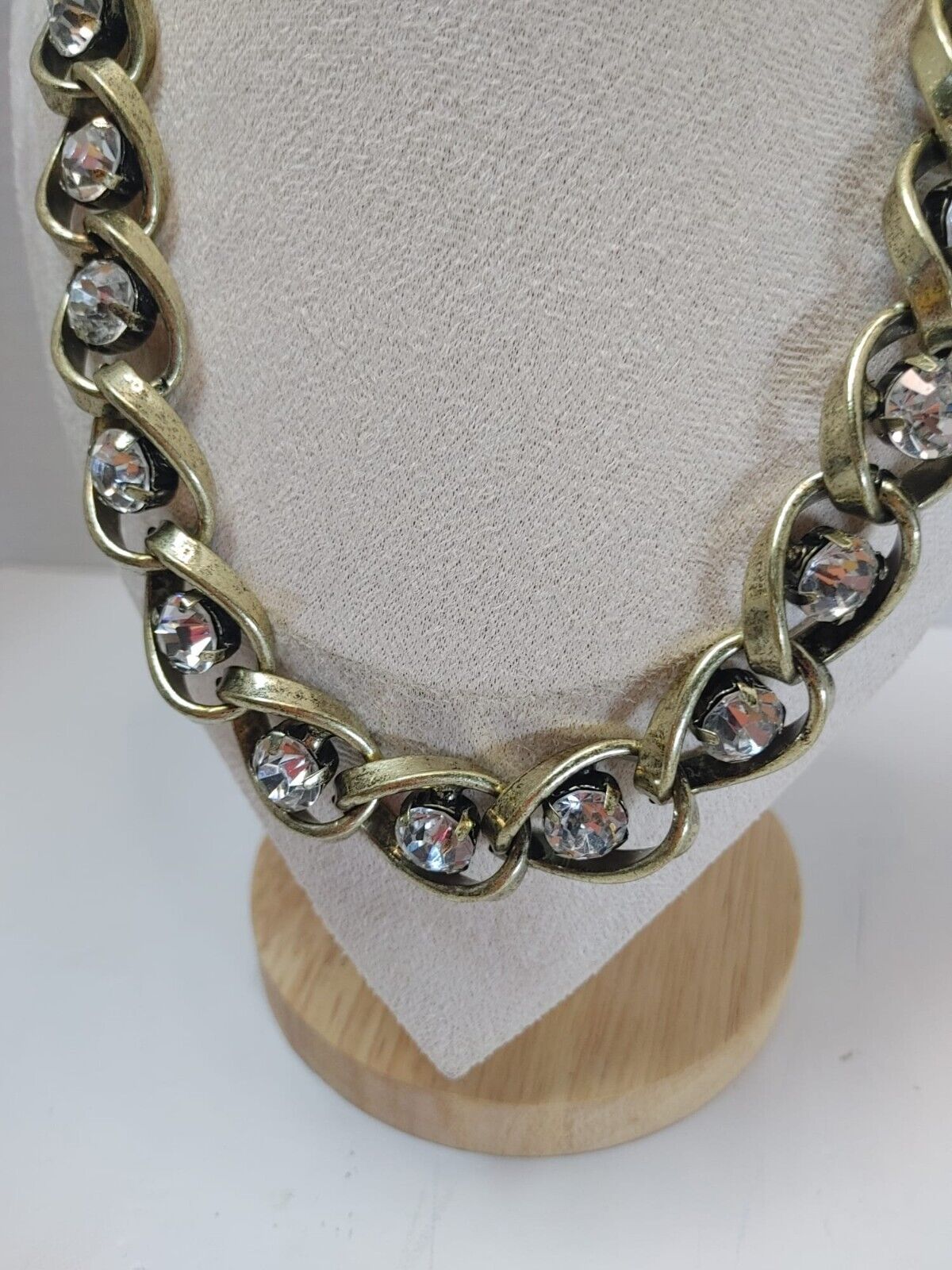 Vintage Heavy Gold Tone Chocker Necklace with Rhinestone