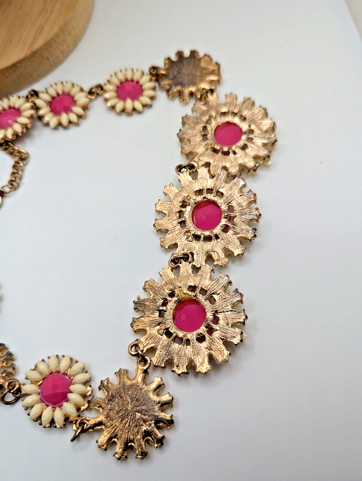 Betsy Johnson Flowers Daisy 20" Adjustable Statement Necklace Gold Tone Floral