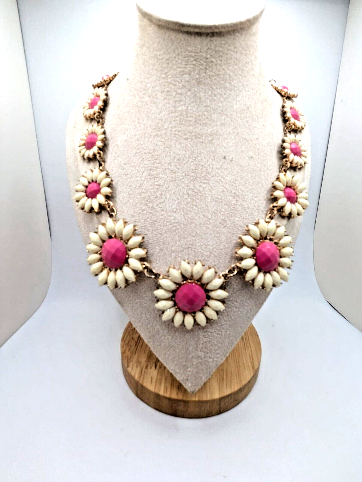 Betsy Johnson Flowers Daisy 20" Adjustable Statement Necklace Gold Tone Floral