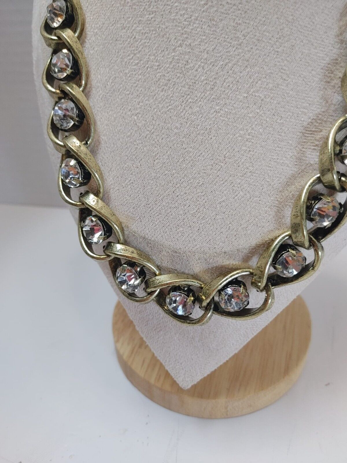 Vintage Heavy Gold Tone Chocker Necklace with Rhinestone