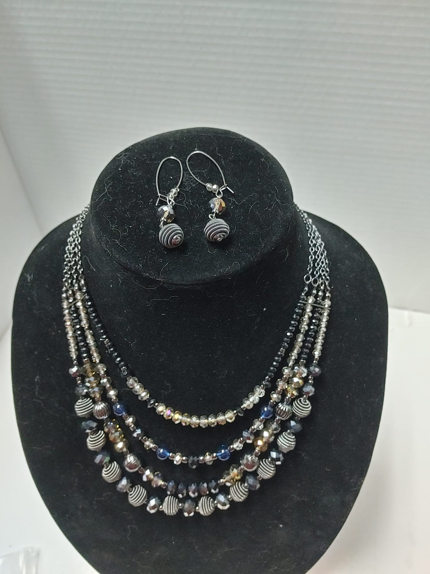 Avon NRO Signed Multi-Strand 17" Necklace & Earring Set Blue Black Beads Silver
