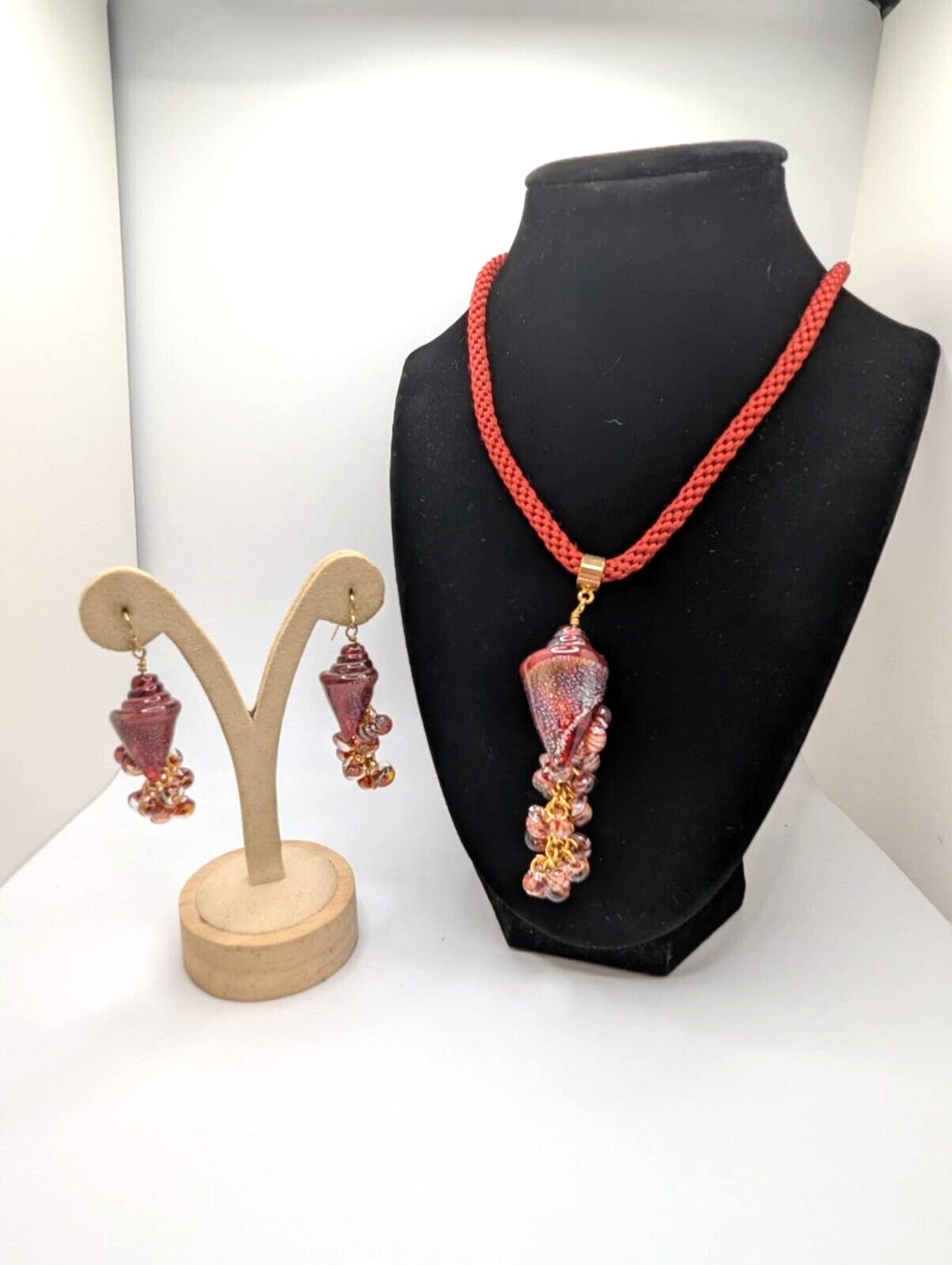Art Glass Red Seashell Nautilus Necklace & Earrings Red Rope Cord