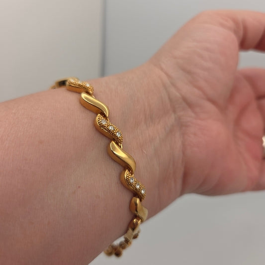 Vintage 1990s Avon Gold Tone Tennis Bracelet w/ Clear Rhinestones 7.5"