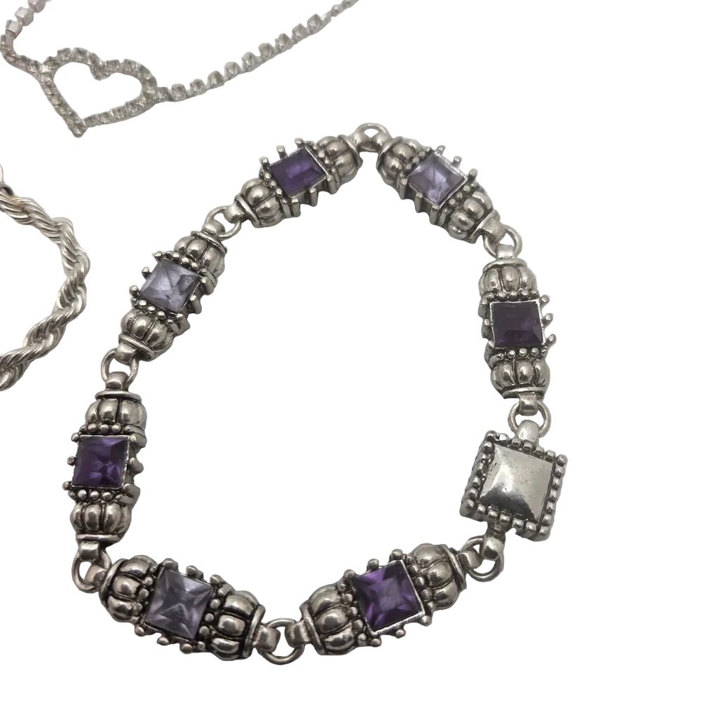 Armbandkollektion in Silber und Lila