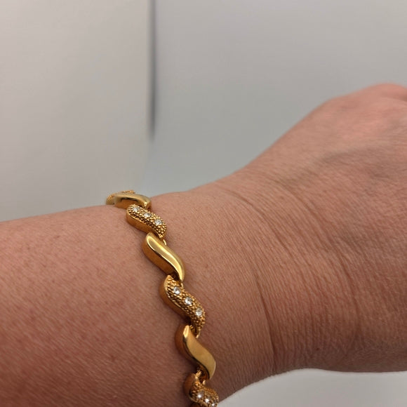 Vintage 1990s Avon Gold Tone Tennis Bracelet w/ Clear Rhinestones 7.5"