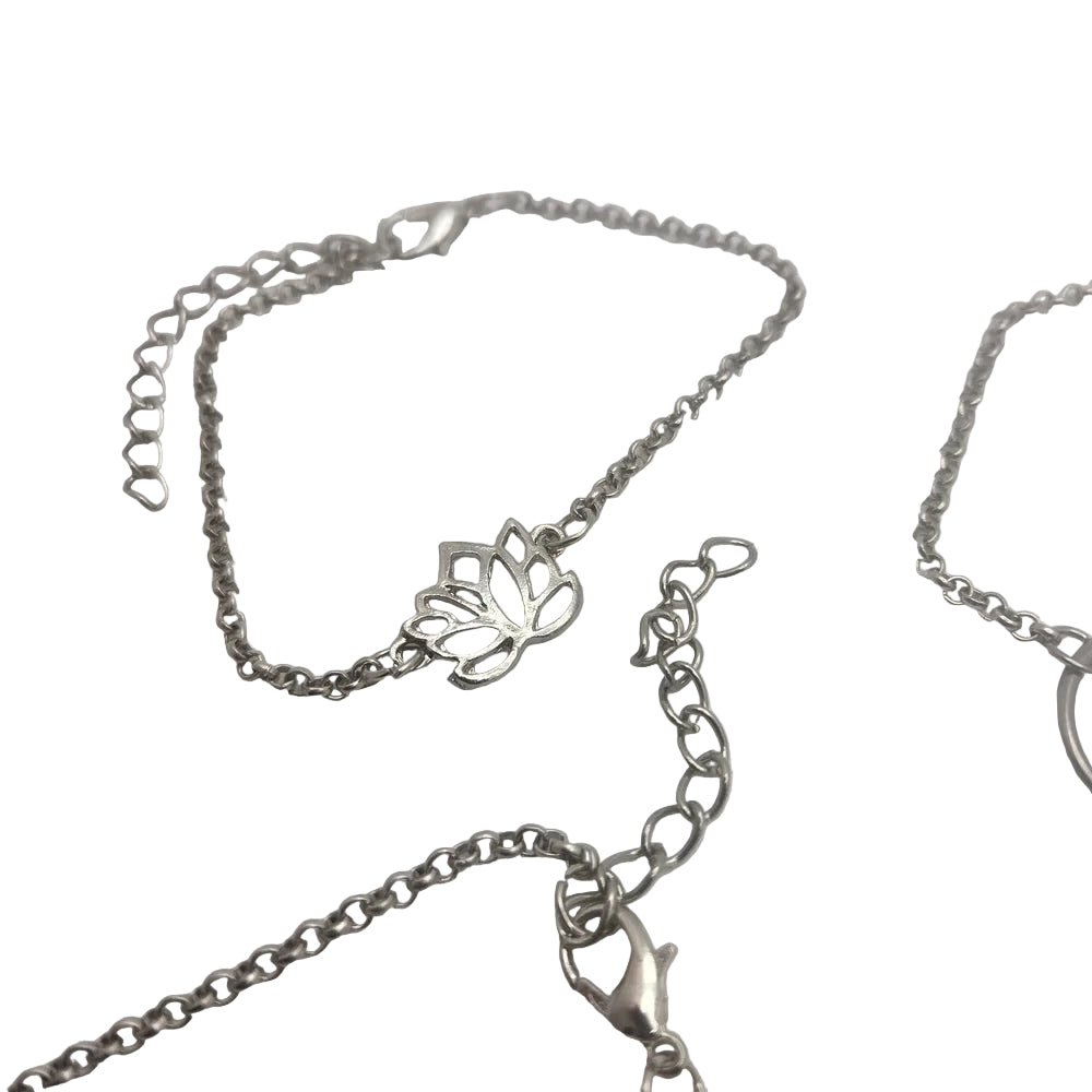 Armbandkollektion in Silber und Lila