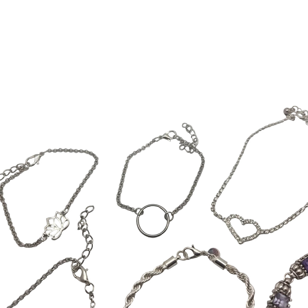 Armbandkollektion in Silber und Lila