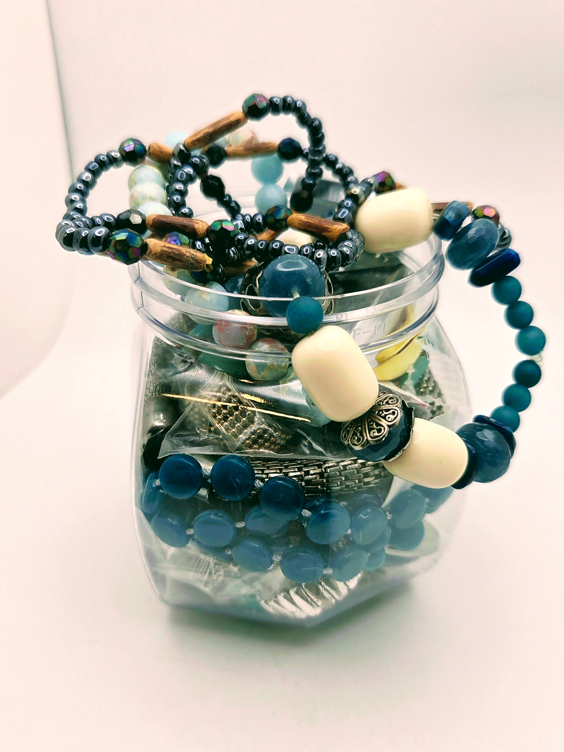  #BohoStyle #ArtisanJewelry #EarthTones #Whimsigoth #JewelryBundle #Bohemian #NaturalStyle #JewelryCollector #ResellerLot