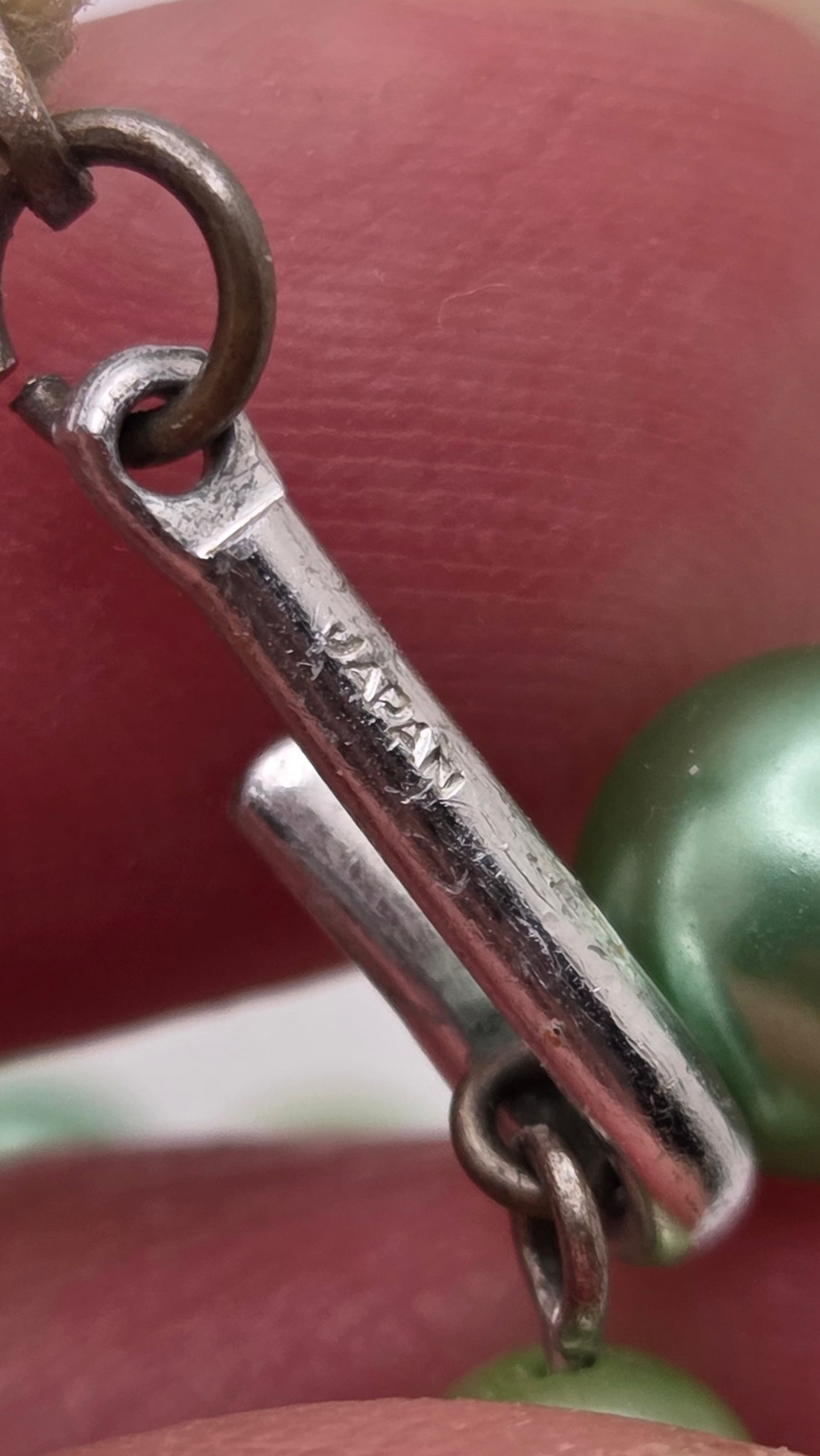 Vintage Halskette SIGNIERT JAPAN Abgestufte Perlen Imitationsperlen Grün Pastell Lätzchen