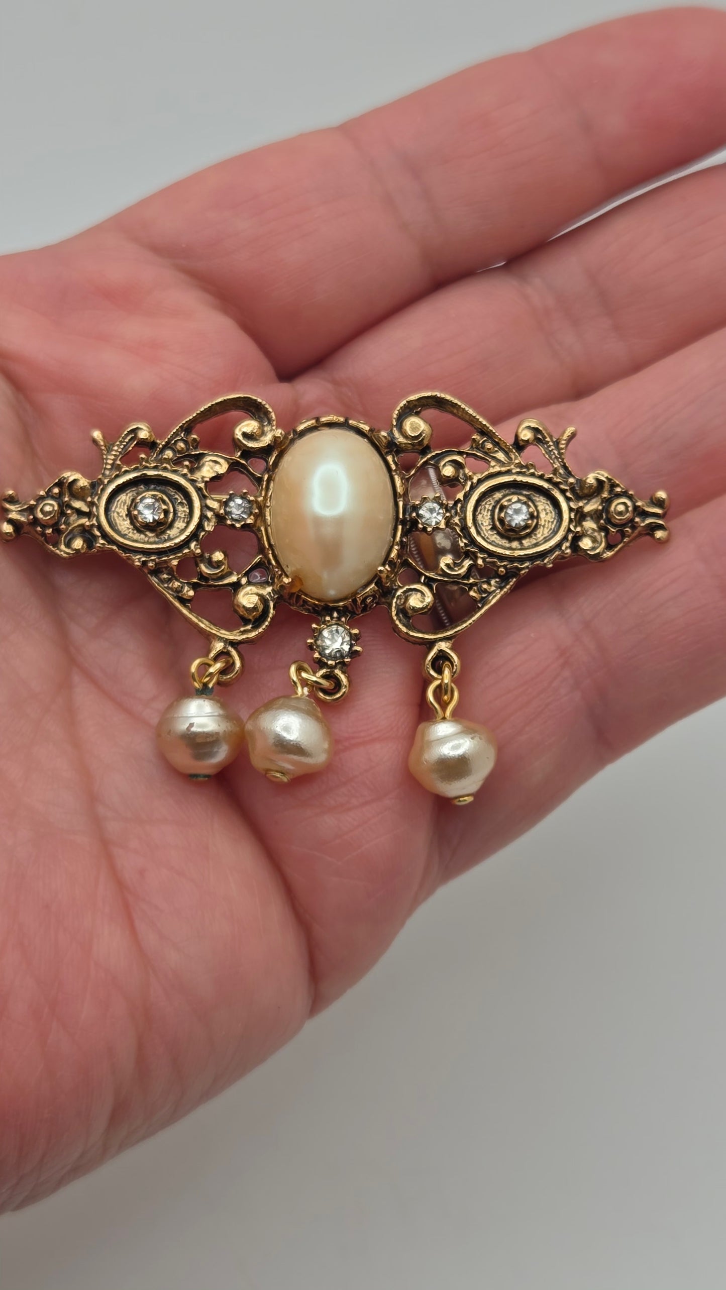 Vintage Antiqued Gold Faux Pearl Dangle Drop Brooch Pin Victorian Style