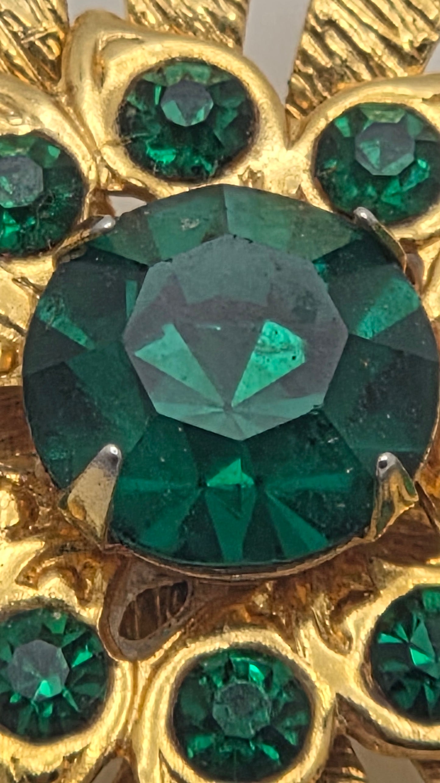 Vintage Mid-Century Gold Sunburst Flower Brooch Green Rhinestone